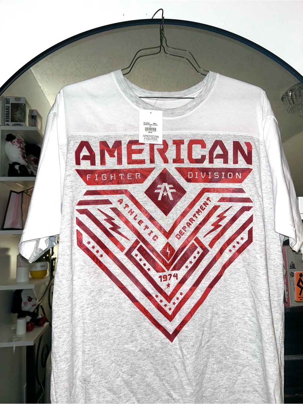 American Fighter White and Red Short Sleeve Men’s T-shirt New With Tags